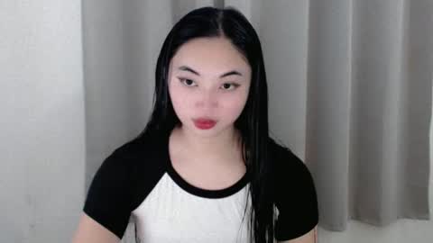 Snapshot of lucky_mariel chatting on February 2, 1:30 pm mariel online show from February 2, 1:30 pm