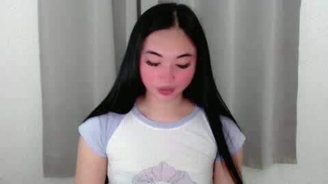 Snapshot of lucky_mariel chatting on February 19, 2:11 pm mariel online show from February 19, 2:11 pm