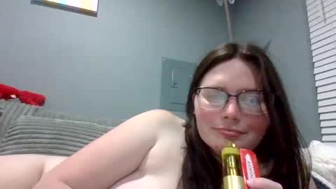 luckygirl96 online show from October 22, 2:26 am