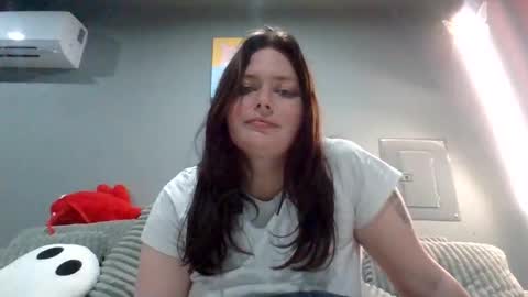 luckygirl96 online show from November 8, 2:58 am