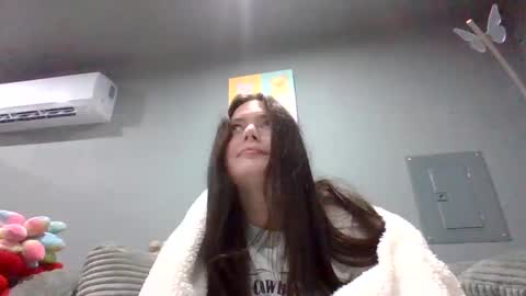 luckygirl96 online show from September 26, 1:46 am