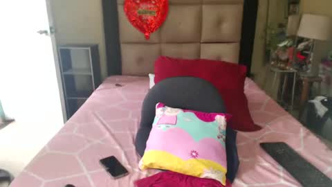 angelisa online show from February 18, 8:16 am