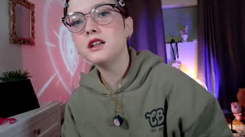 Jade online show from February 9, 3:10 am