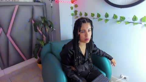  online show from June 7, 4:39 am