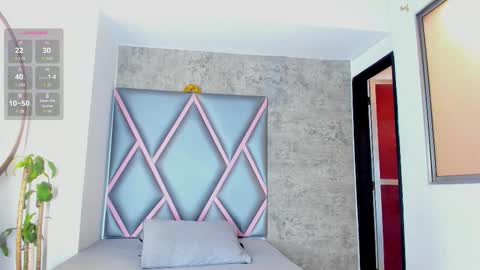   online show from December 21, 1:28 pm