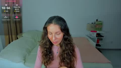 lucy__ray online show from July 17, 11:17 pm