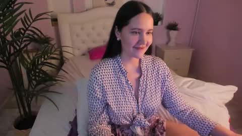 Laura online show from March 9, 3:01 am