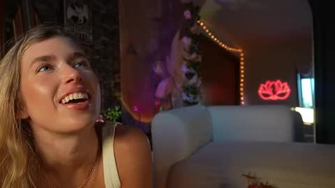 Lucy. online show from May 21, 3:02 am