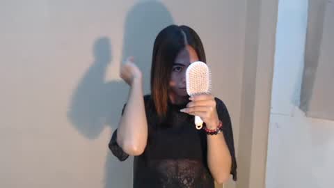 Lucy Anne online show from December 8, 4:55 am