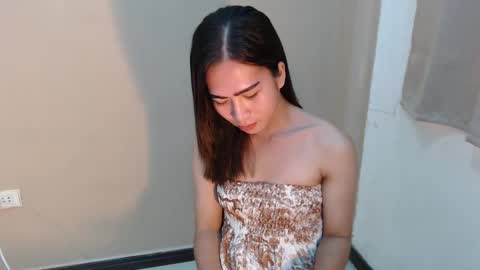 Lucy Anne online show from December 12, 4:15 am