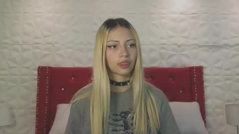 PINK online show from October 19, 2:22 pm