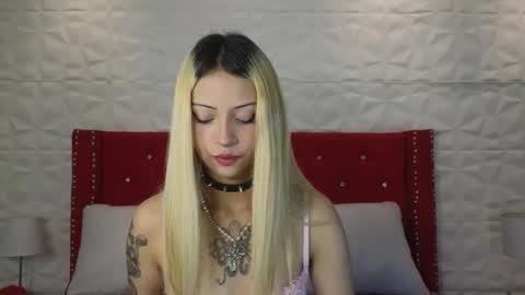 PINK online show from October 26, 3:44 pm