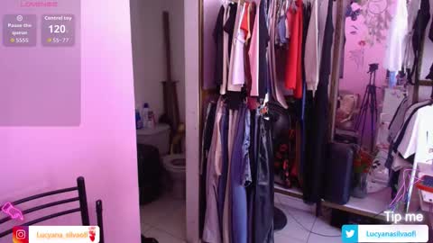 Lucyana Silva online show from February 17, 4:17 pm