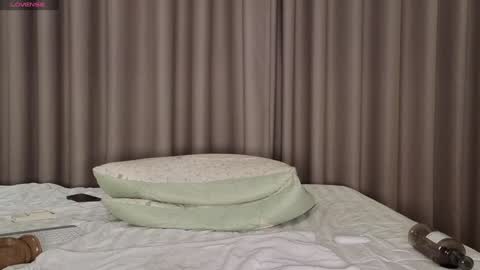 Love kinky Go here  online show from January 5, 10:53 am