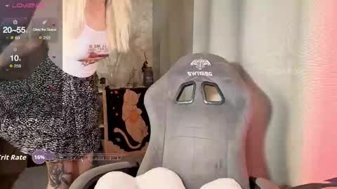 Lucy online show from November 6, 7:50 pm