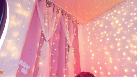 Snapshot of lucyy_peach chatting on January 29, 6:22 am LUCYY FROM HOME online show from January 29, 6:22 am