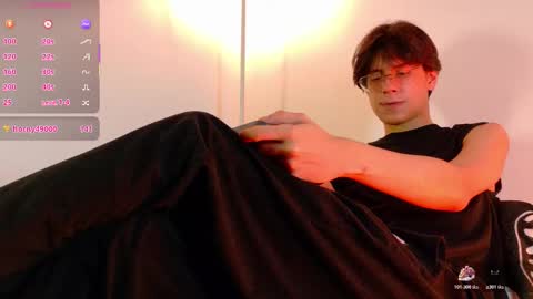 Lui online show from March 6, 4:44 am