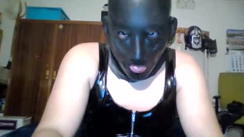 A slave to the mistress.. un esclavo para las amas dominantes. online show from October 12, 1:09 am