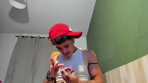 Snapshot of luis_as chatting on February 22, 3:36 pm Luis AS online show from February 22, 3:36 pm