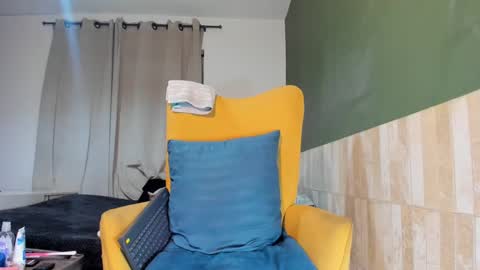 Snapshot of luis_as chatting on February 25, 5:08 am Luis AS online show from February 25, 5:08 am