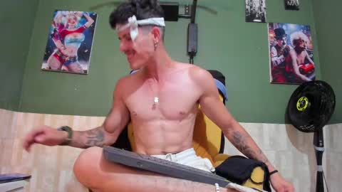 Snapshot of luis_as chatting on March 8, 2:08 pm Luis AS online show from March 8, 2:08 pm