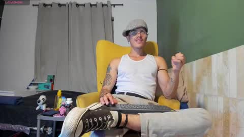Snapshot of luis_as chatting on February 28, 3:26 pm Luis AS online show from February 28, 3:26 pm