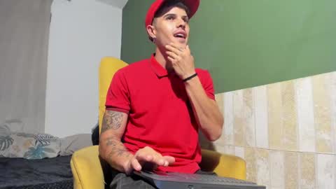 Snapshot of luis_as chatting on February 22, 6:41 pm Luis AS online show from February 22, 6:41 pm