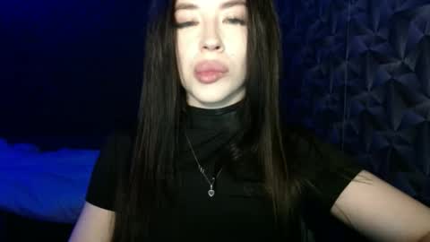 luisa lovedom online show from March 27, 6:42 pm