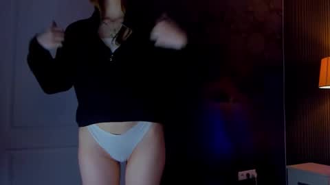 LuisaClover online show from November 30, 2:13 pm