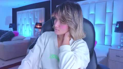 Luisa  online show from July 28, 2:13 pm
