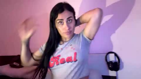 Luisa Monsters online show from November 18, 10:46 pm