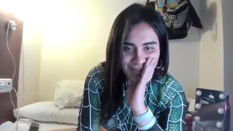 Luisa Monsters online show from December 7, 2:14 am