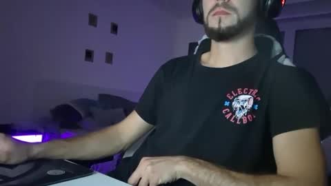 lukasschoetz online show from September 29, 9:14 pm