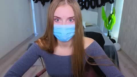 lukeriamoon online show from November 6, 7:22 am