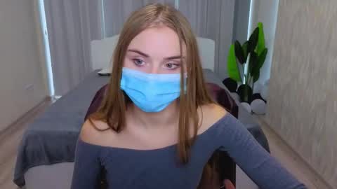 lukeriamoon online show from November 16, 9:11 am