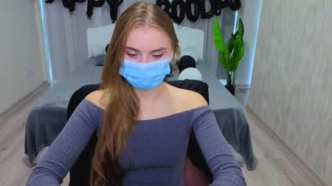 lukeriamoon online show from November 4, 6:59 am