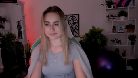 Lily online show from September 28, 11:19 am