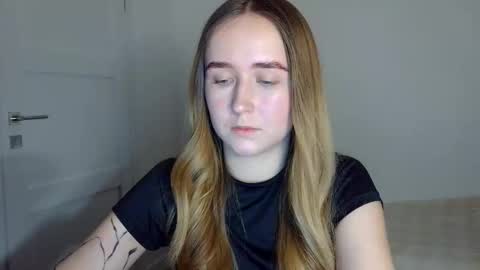 Lulu Baby18 online show from February 20, 8:00 pm