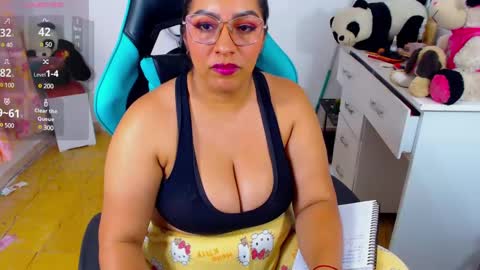 Snapshot of lulu_f1 chatting on February 18, 3:21 am ferrer online show from February 18, 3:21 am