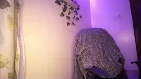 Snapshot of lulu_sparks1 chatting on September 17, 7:12 am lulu_sparks1 online show from September 17, 7:12 am