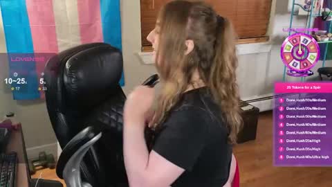 Lulu online show from April 19, 2:56 am