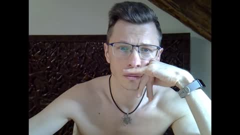 Andrew independent model 2000-0000 CET daily online show from February 2, 9:55 pm