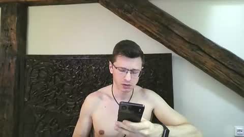 Andrew independent model 2000-0000 CET daily online show from June 9, 1:33 pm