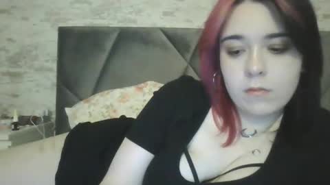 lumi_x online show from December 23, 1:18 am