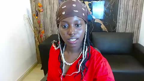 luna253951 online show from May 13, 10:19 pm