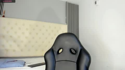 luna and banji online show from January 18, 12:25 pm