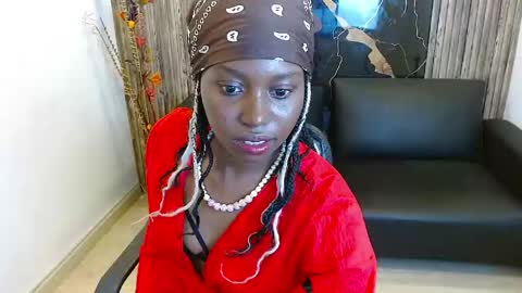 luna_bella882689 online show from May 13, 7:56 pm