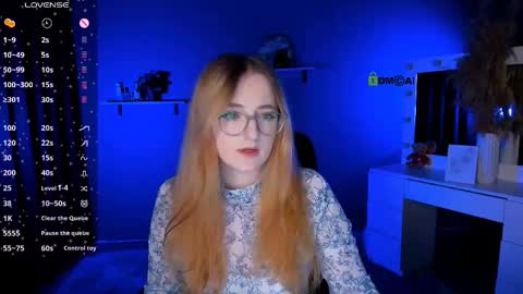 luna_berryy online show from September 23, 1:27 pm