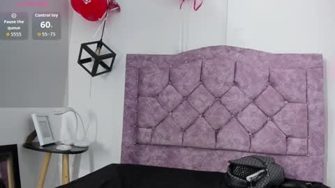 luna_big_tits online show from September 27, 8:50 pm