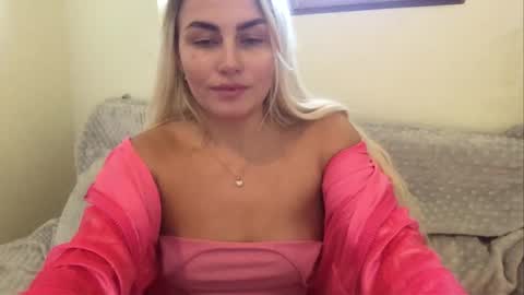 luna_blazer online show from November 24, 11:53 am